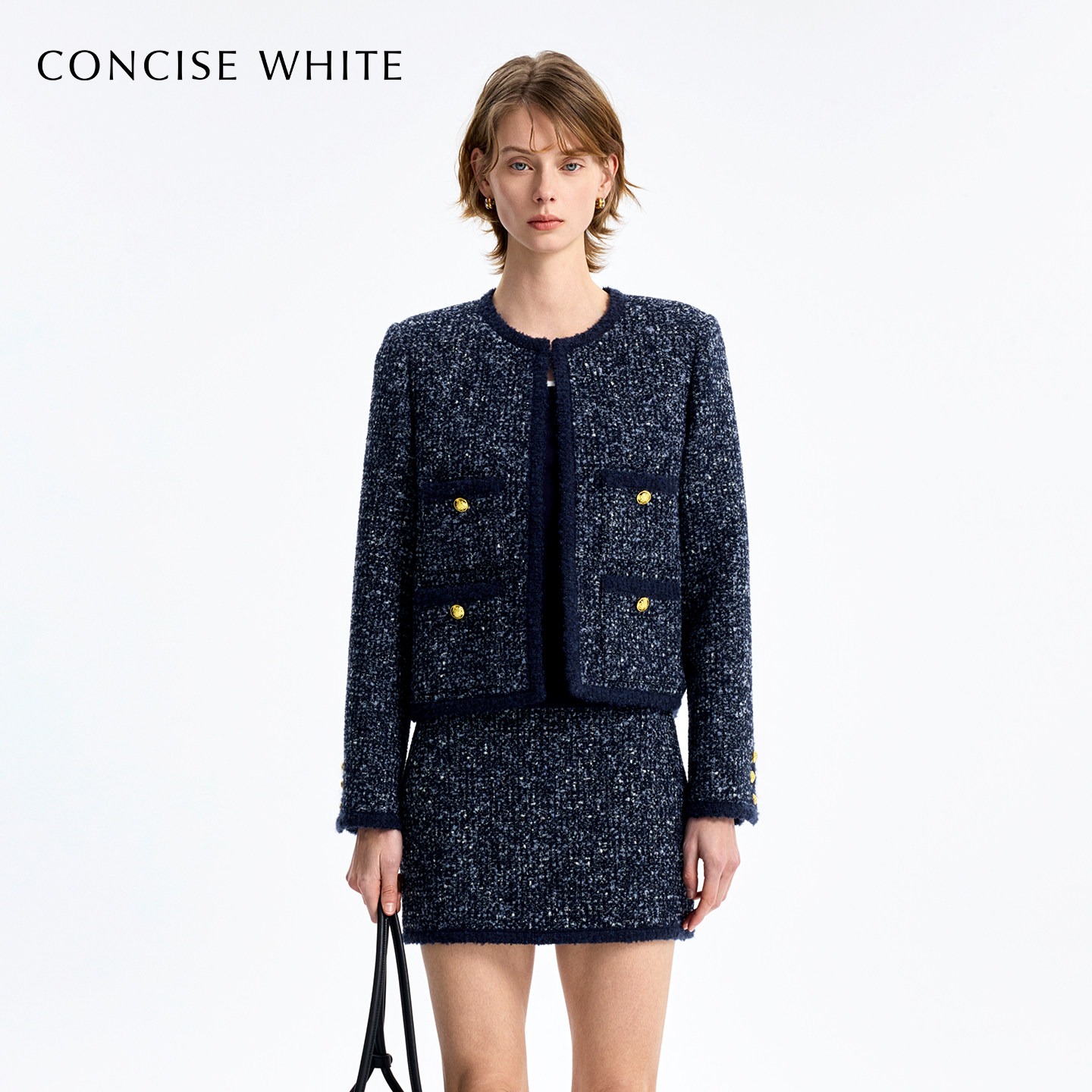 CONCISE-WHITE简白2025秋冬新品短款羊毛流行粗花毛呢金扣外套女