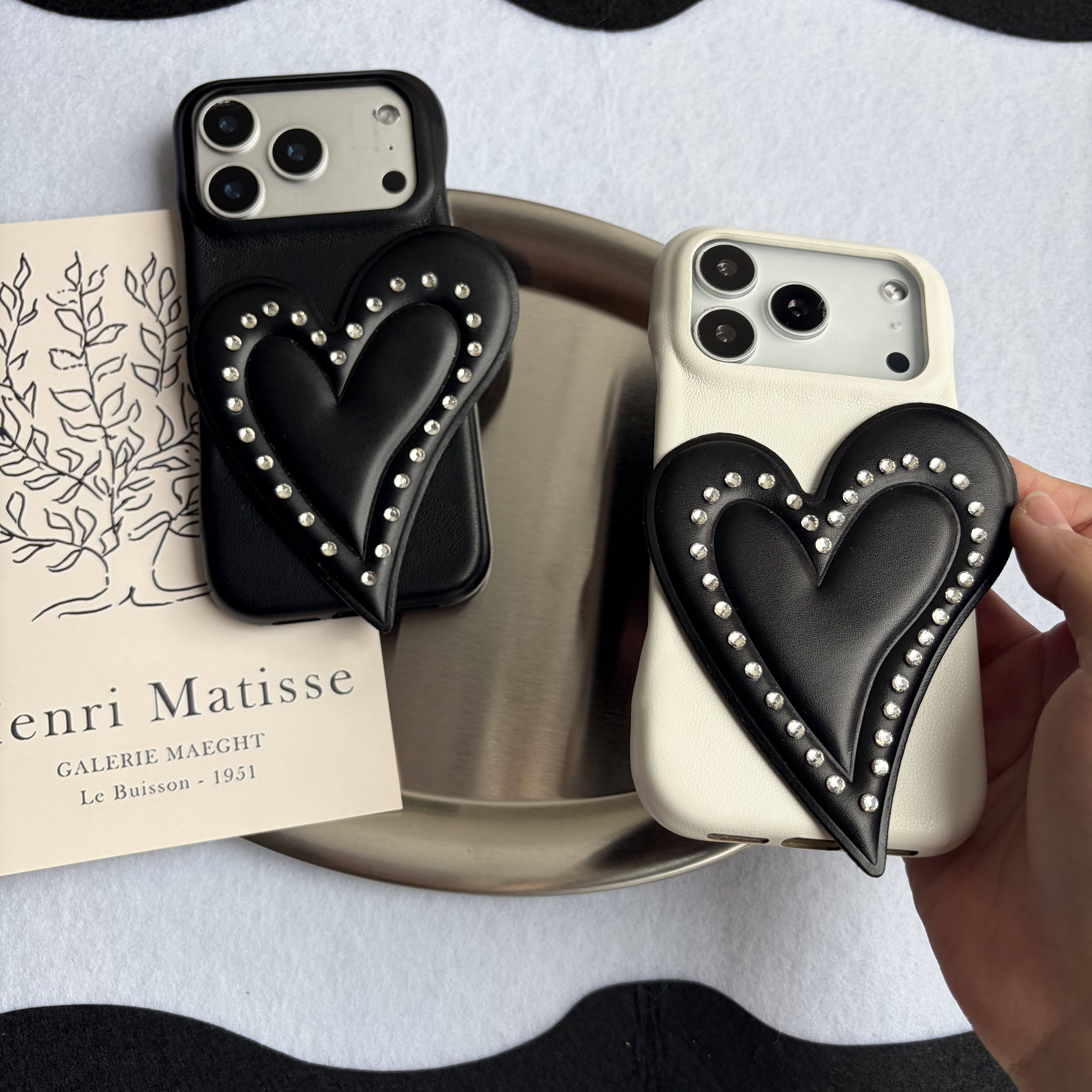 Ins欧美潮流皮质黑白色点钻爱心适用苹果17promax手机壳15全包按键大视窗14/13创意个性硅胶软壳16防摔保护壳