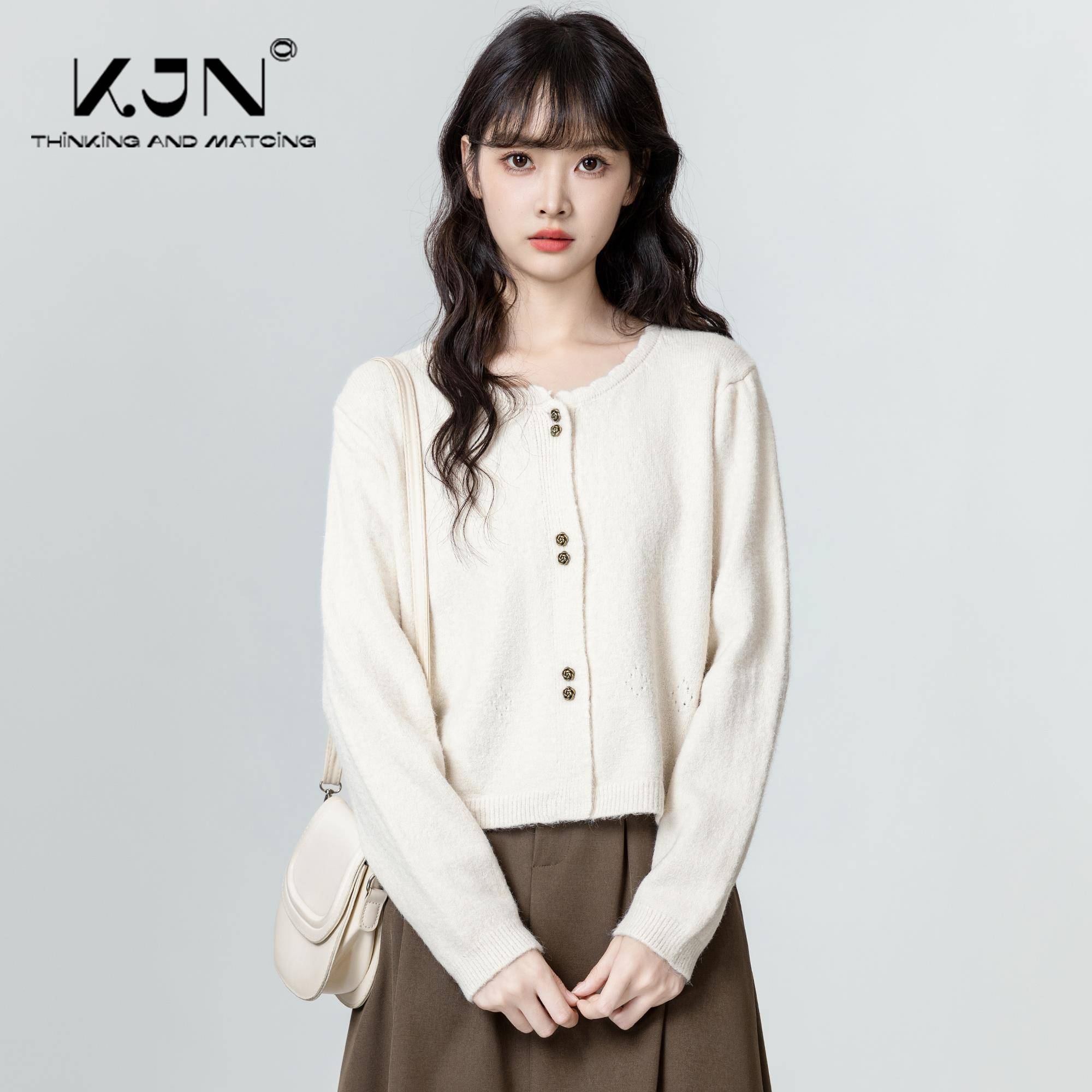 杏色圆领长袖针织衫春2秋025新款小香风甜美开衫DXH1FB01毛衣女套