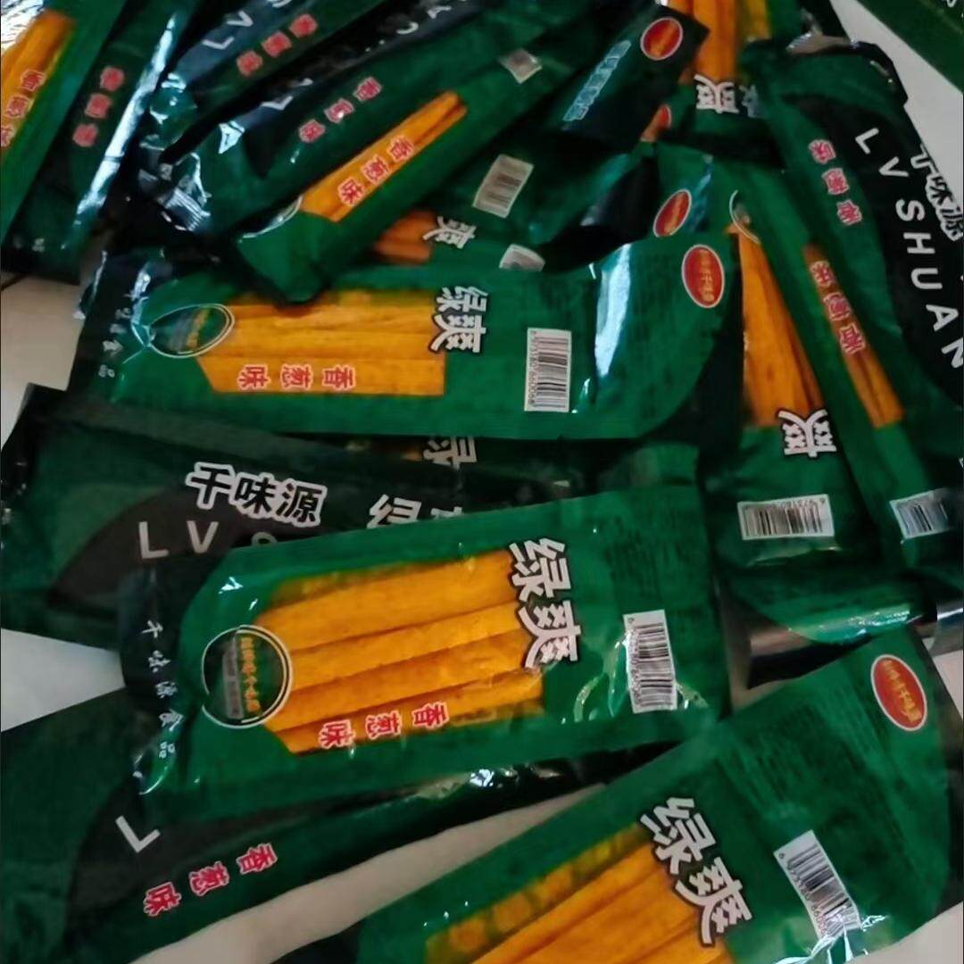 千味源绿爽辣条辣片辣棒8090儿时校园怀旧小零食小包装批发5毛钱