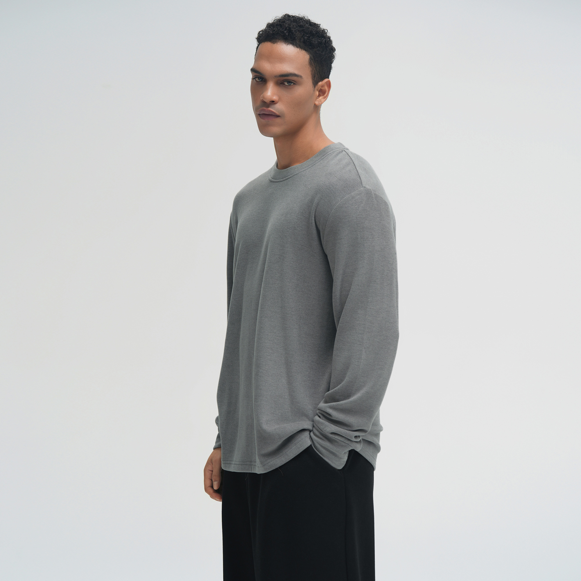 基础简约内搭男士圆领打底衫