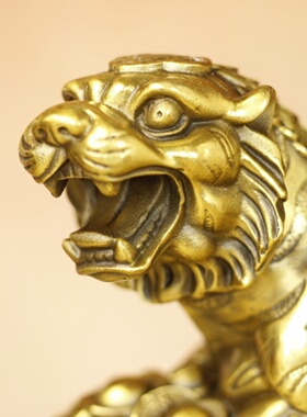 九九铜虎饰品十二生肖虎聚宝盆元宝虎家居装饰办公室金属吉祥物