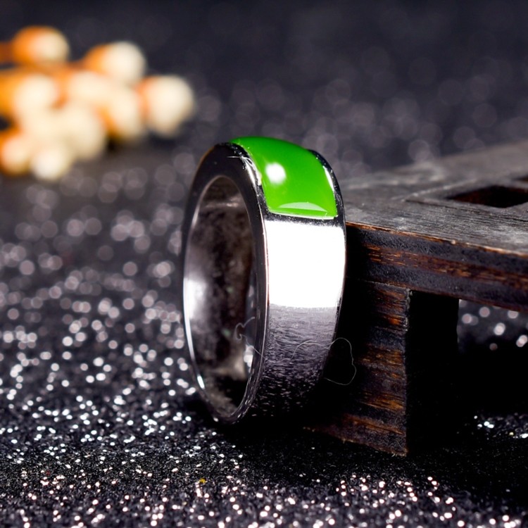 新疆和田碧玉S925银镶嵌天然玉石碧玉马鞍戒面戒指指环玉石戒指