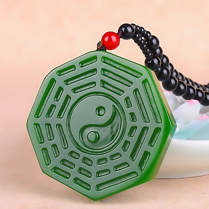 天然和田玉碧玉八卦吊坠男女款菠菜绿玉石平安牌项链挂件双面雕刻