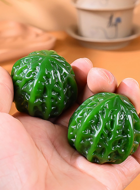天然新疆和田玉核桃手把件健身球菠菜绿碧玉手球玉石把玩件一对