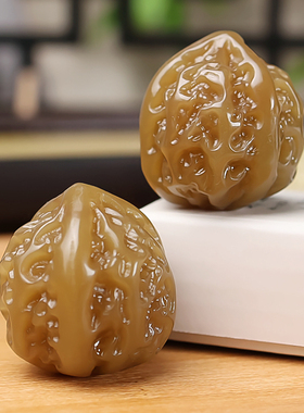 天然新疆和田玉糖玉核桃手把件玉核桃健身球且末糖料手球把玩件