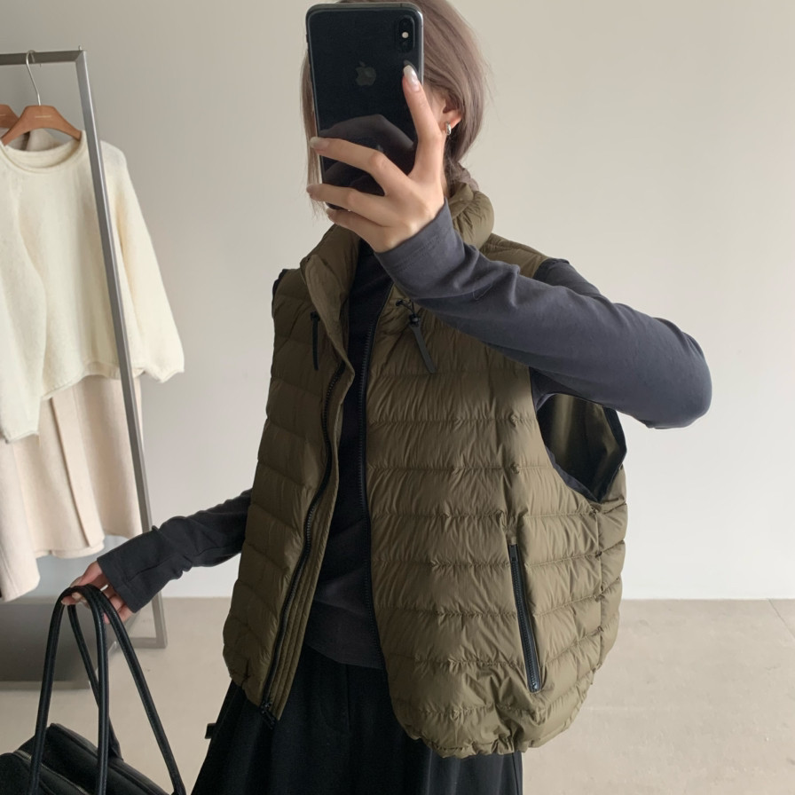 BLESSED MOMENT新版型超好充绒量质感十足韩系立领羽绒马甲YS020