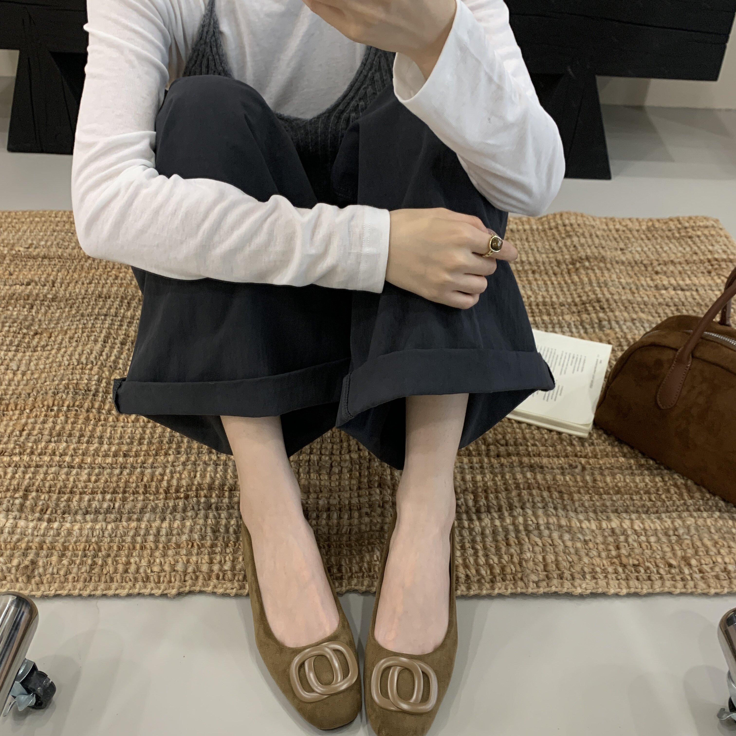 蚂蚁屋025早秋上新法式高级小女人低平跟单鞋配盒子56999359