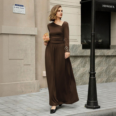 Slanted shoulder pleatedwaistcinchingdress斜肩褶皱收腰连衣裙