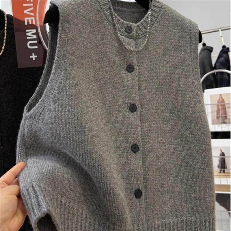 欧货高级感深灰色马甲女秋冬季新款毛衣背心坎肩针织开衫圆领上衣