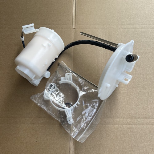 L50913ZE0汽油格适配进口马自达6燃油滤清器1.8/2.0/2.5内置汽滤