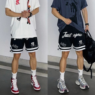 美式潮牌ins篮球新款五分裤运动短裤潮牌宽松休闲裤大码羽毛球裤