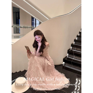 法式绝美千金风针织长袖连衣裙女款春秋冬季高级感蕾丝拼接蛋糕裙