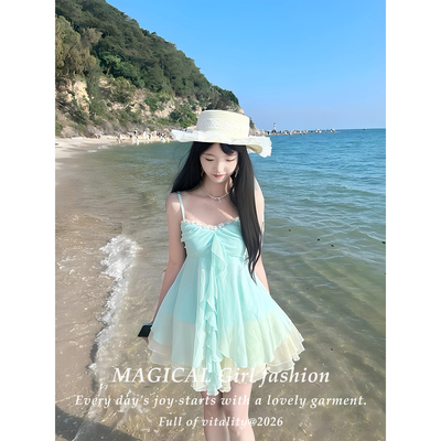 独特绝美海边度假风吊带连衣裙女