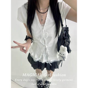 miu系蕾丝花边白色短袖衬衫女生夏季韩系肌理感修身系带小衬上衣