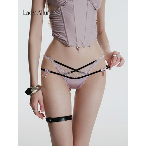 「LA」Cherry Trap 樱陷| 软线系列*缎面蕾丝交叉铃铛三角女内裤