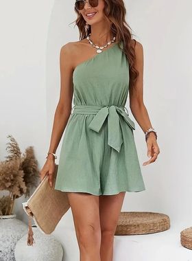 Sexy sloping shoulder waist slimming jumpsuit收腰显瘦连体裤