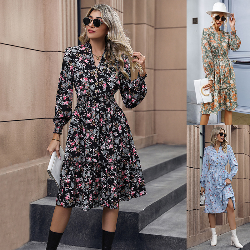 V-neck long sleeved floral waist cinching dressV领碎花连衣裙