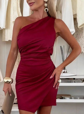 Solid color slanted neck hip hugging dress纯色斜领包臀连衣裙