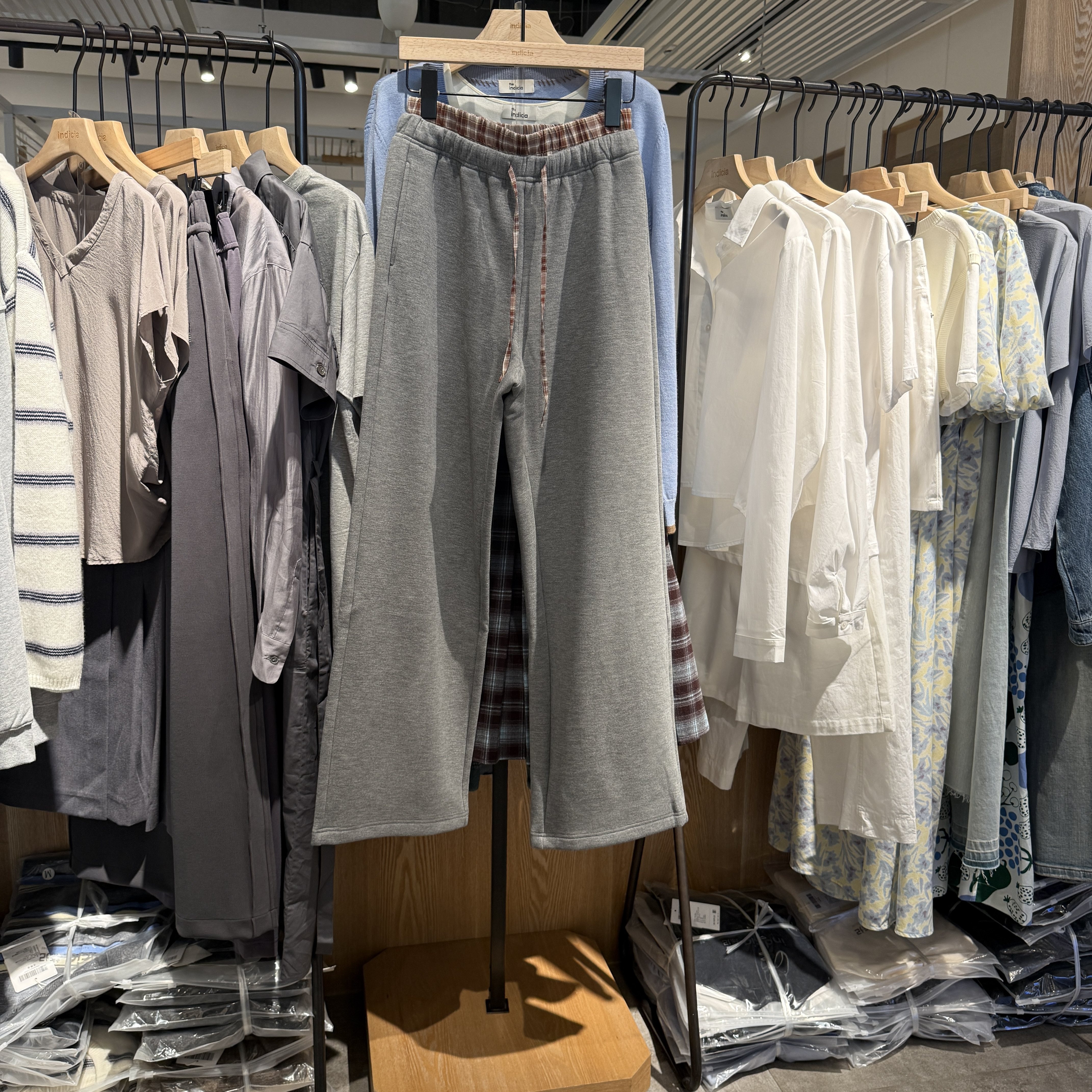 indiciatheL2D5KZ255专柜正品标记女装拼接卫裤休闲裤吊牌价699,女装/女士精品,休闲裤,淘宝优惠券,粉丝福利购,淘宝优惠卷