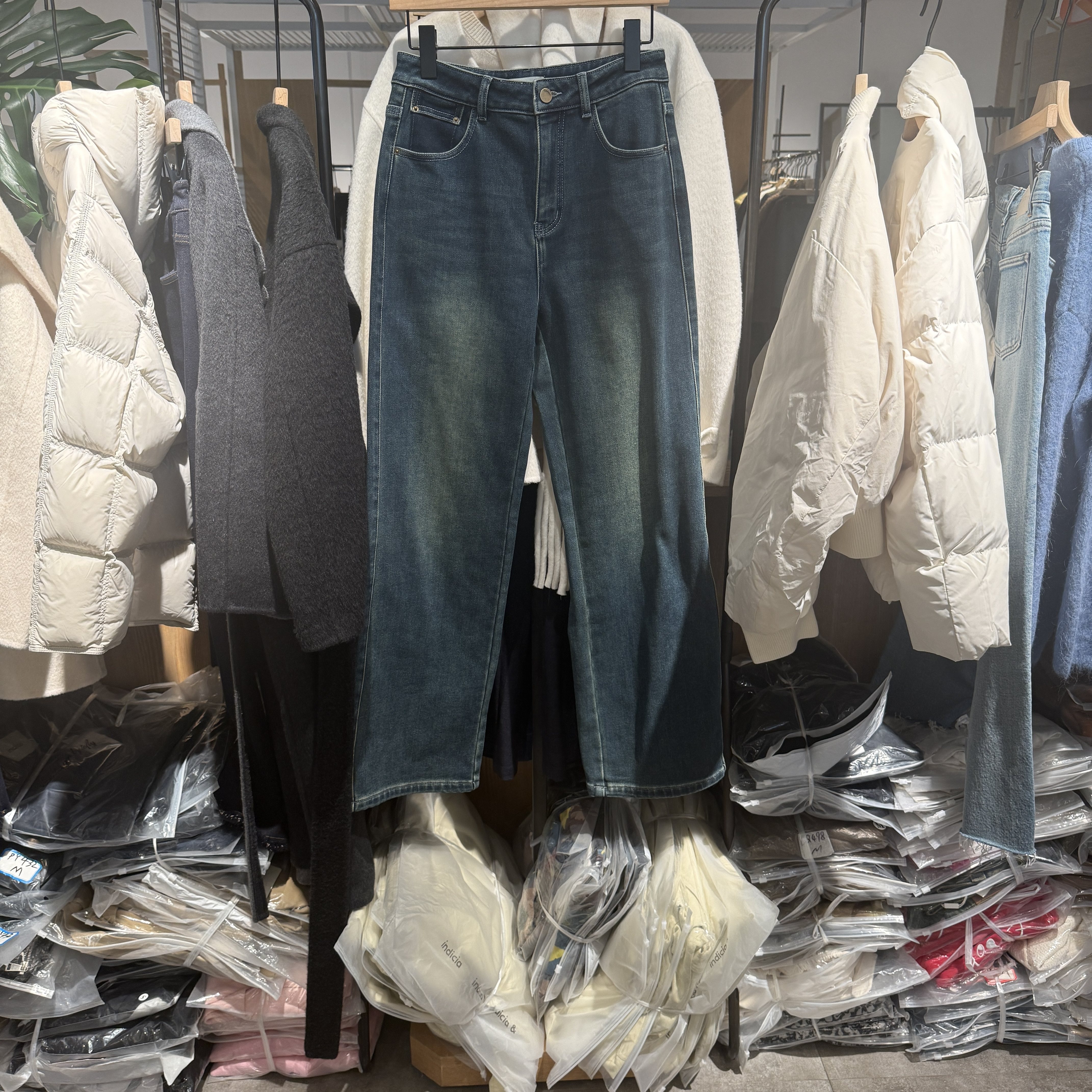 indiciatheL2D5NK233专柜正品标记女装直筒百搭牛仔裤吊牌价799