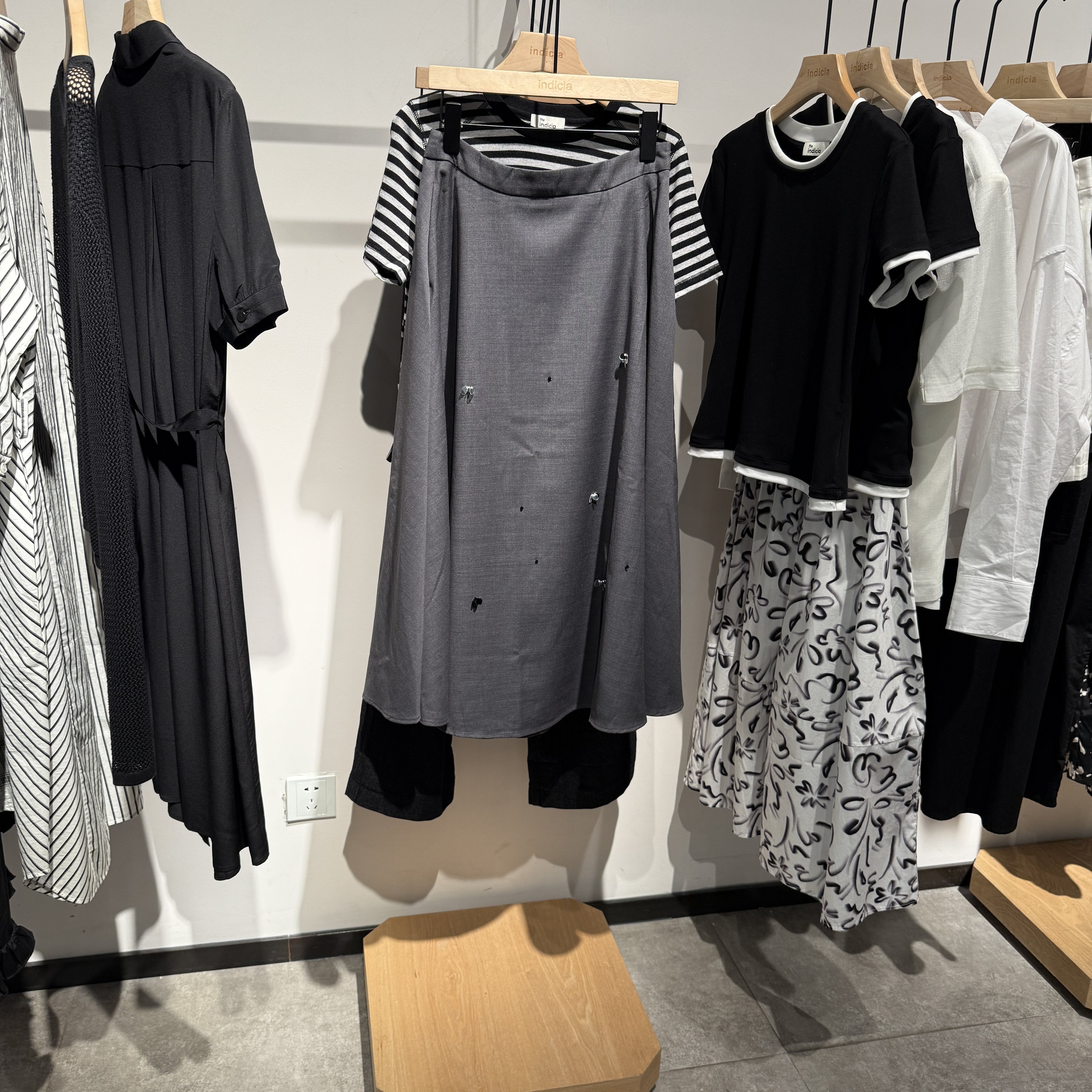 indiciaF2C4QZ479C专柜正品标记女装立体装饰休闲半身裙吊牌价839,女装/女士精品,半身裙,淘宝优惠券,粉丝福利购,淘宝优惠卷