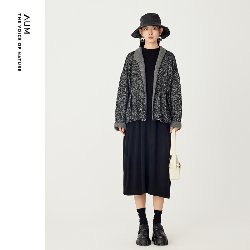 AUM噢姆冬季花灰色X型毛呢短款大衣上衣外套