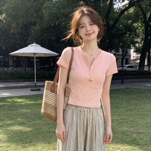 实拍 粉色正肩半拉链短袖t恤女带胸垫新款设计感修身显瘦瑜伽服