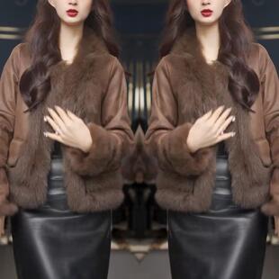 高级感仿皮毛一体外套女2025年冬季新款时尚袖口毛毛拼接保暖上衣