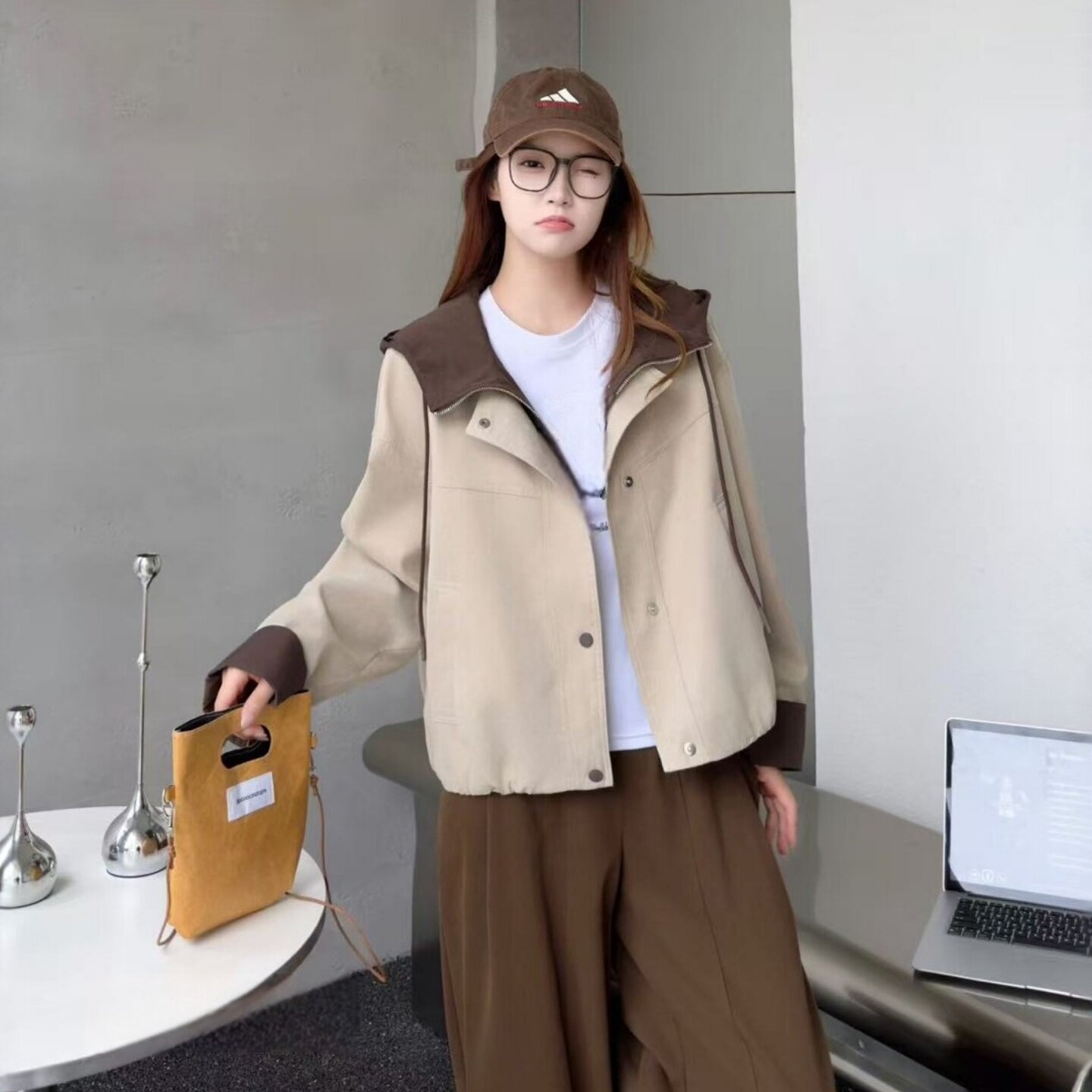 假两件拼接休闲工装外套女短款2026秋季新款连帽百搭显瘦风衣夹克