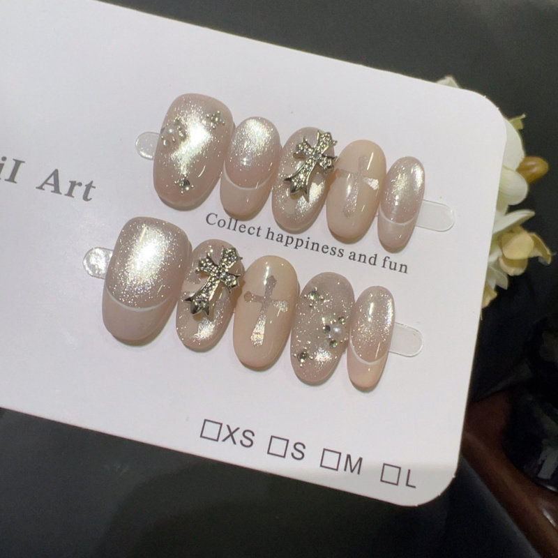 粉调克罗心星闪十字美甲