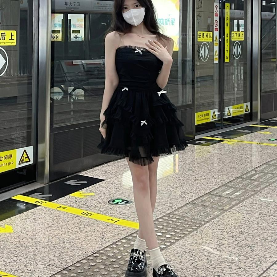 小心机纯欲甜辣妹黑色抹胸连衣裙气质显廋蝴蝶结裙蓬蓬蛋糕网纱裙