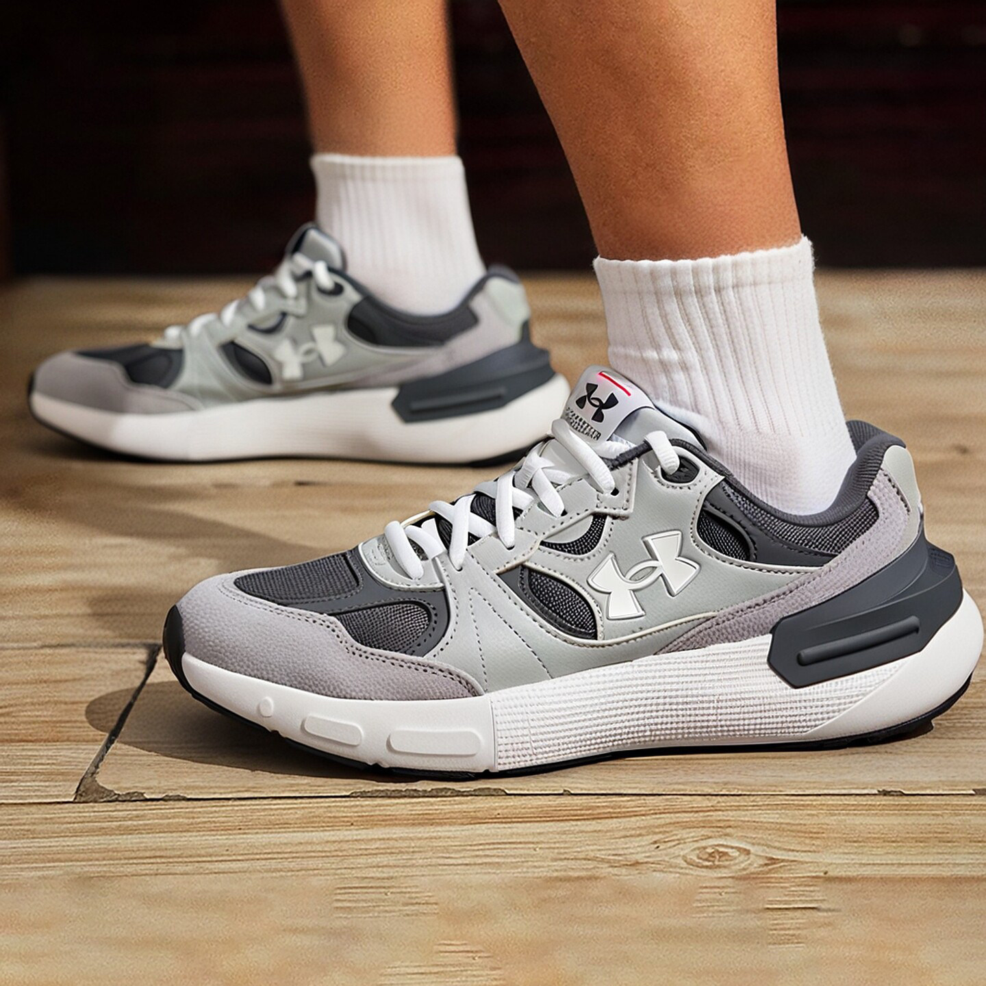 安德玛官方跑步鞋男鞋女鞋冬季新款轻便减震运动鞋网面透气休闲鞋