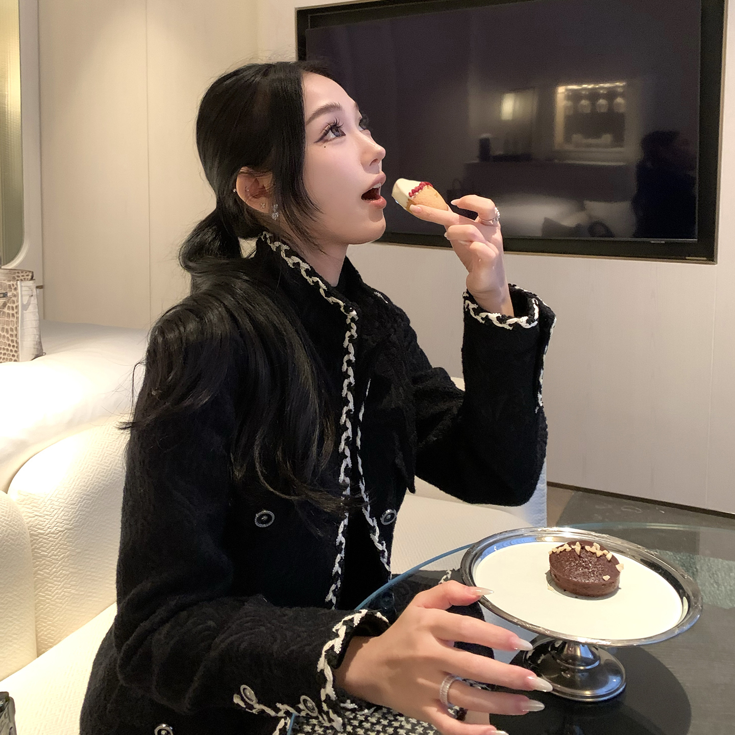 Boamarket暗纹黑色大衣毛呢外套女加厚秋冬季加长款正肩呢子大衣