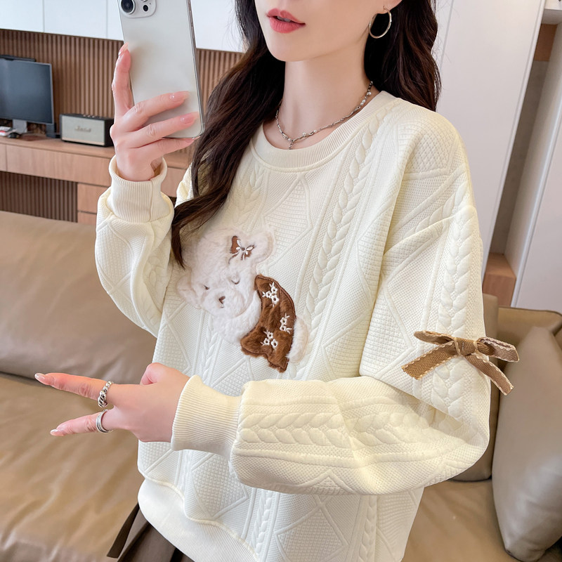 设计感小众刺绣小熊蝴蝶结卫衣女图片