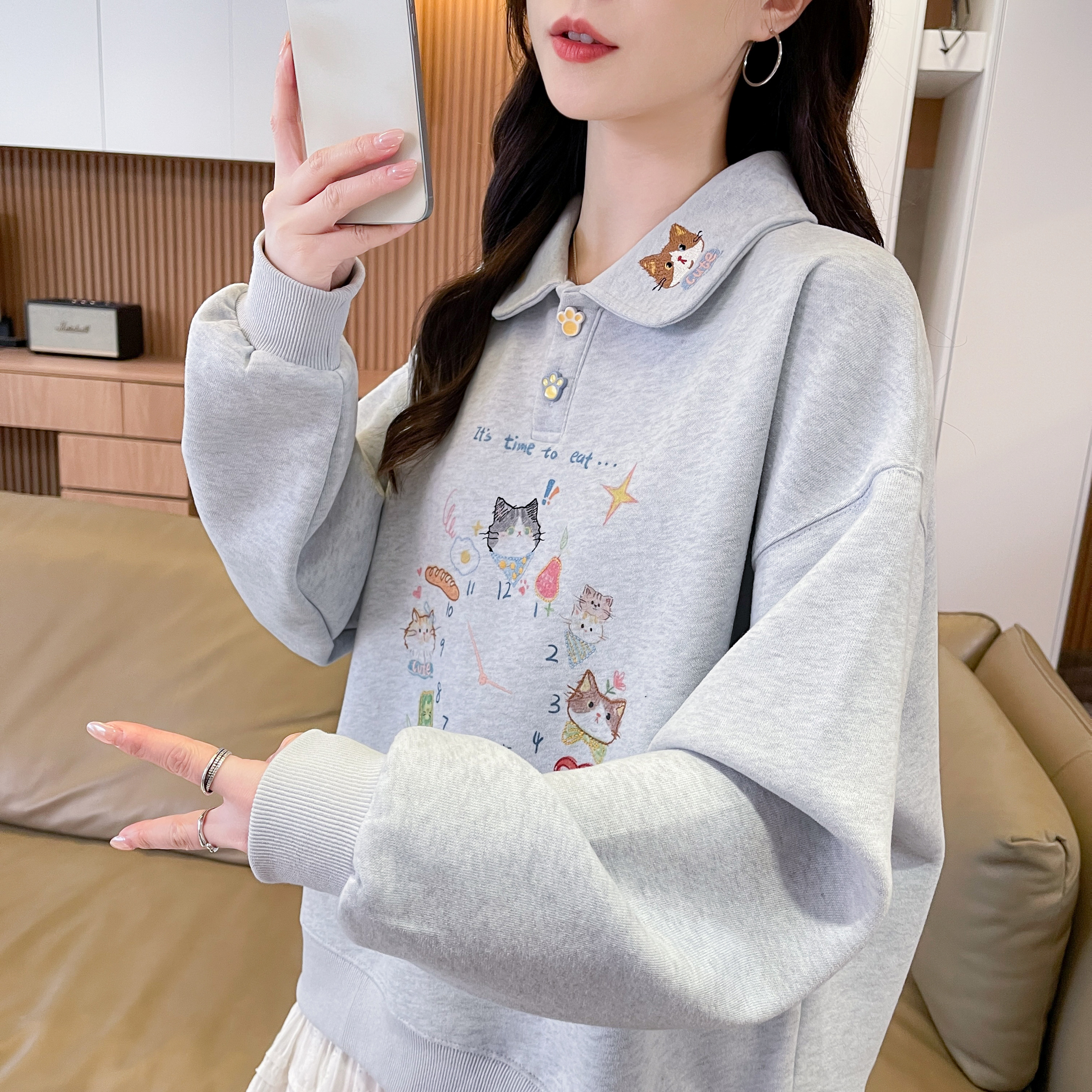 可爱猫咪刺绣polo领加绒卫衣女2026秋冬新款学院风初中生加厚外套
