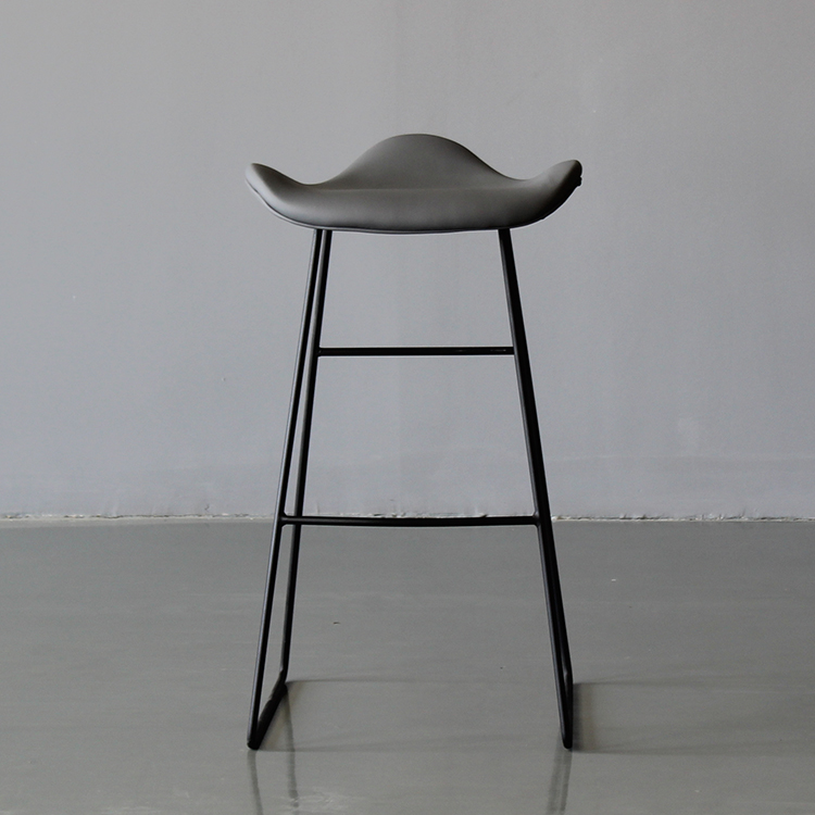 北欧轻奢吧台椅pu皮时尚个性酒吧椅金属现代简约家用铁艺高脚凳子