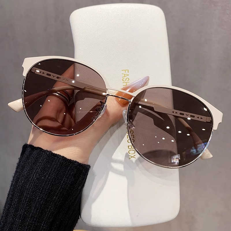 日本进口2025高级感偏光太阳眼镜女款显脸小防紫外线墨镜可配近视