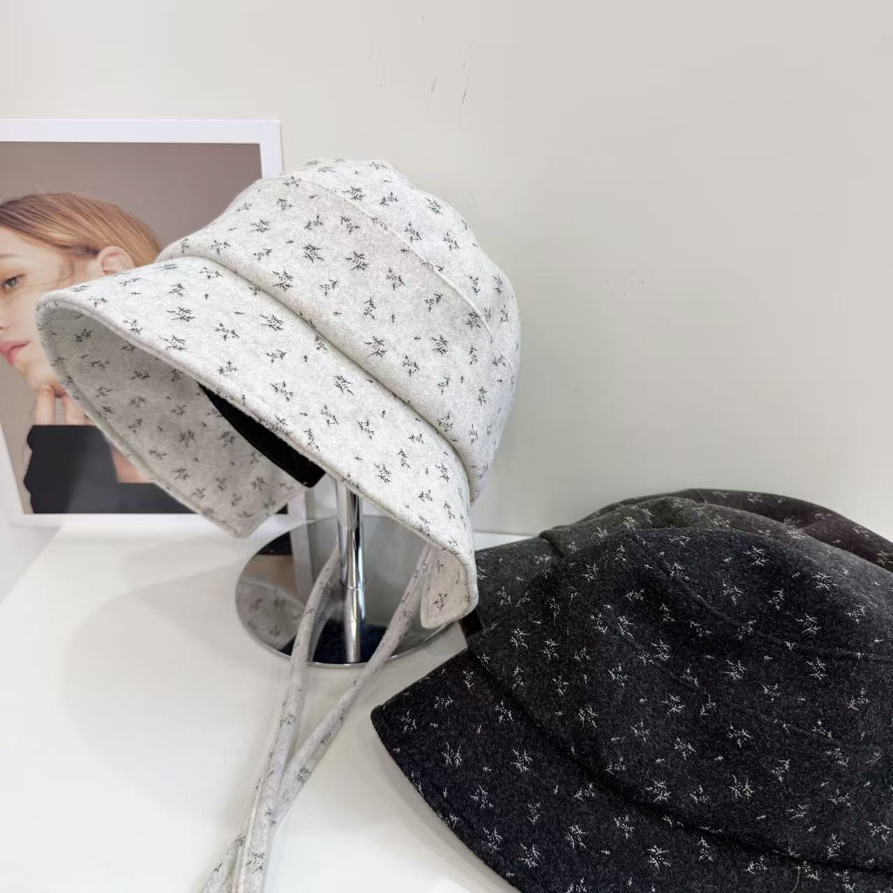 秋冬毛呢日系碎花渔夫帽女绑带盆帽显脸小韩版百搭保暖护耳帽时尚