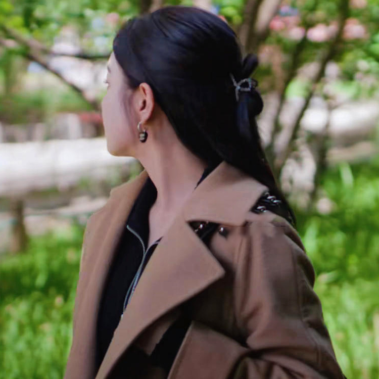 狙击蝴蝶陈妍希岑矜同款轻奢水钻黑色海星抓夹发夹鲨鱼夹发卡头饰