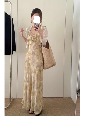 法式新款时尚高级感浪漫风黄色荷叶边长裙微胖收腰显瘦印花连衣裙