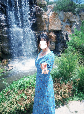 蓝色碎花设计花边花边V领短袖连衣裙女夏季新款大码收腰显瘦长裙