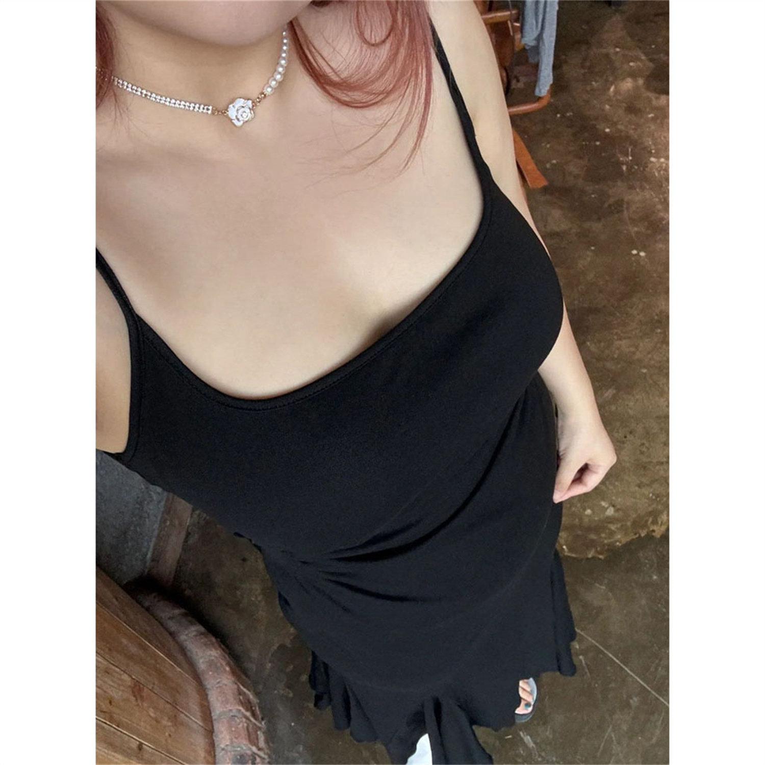 法式休闲简约度假风两件套女秋季新款微胖大码露背镂空连衣裙开衫