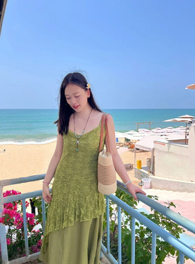 夏季波西米亚海边度假温柔风新款微胖绿色多巴胺不规则蕾丝连衣裙