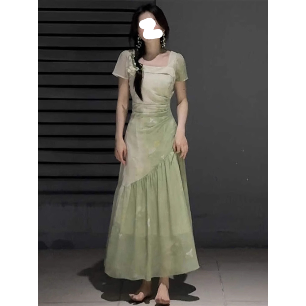 法式优雅甜美风微胖方领收腰长裙子夏季新款温柔风气质绝美连衣裙