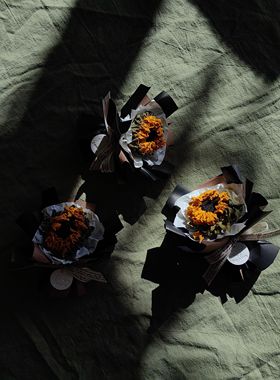 “一路，繁花”｜车载出风口迷你小花束干花伴手礼情侣闺蜜礼物