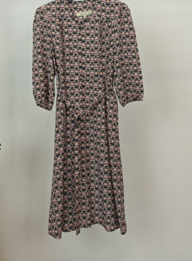 直播款唯尚女装连衣裙 夏日记忆肌理粉圆领气质美貌VS242D141621