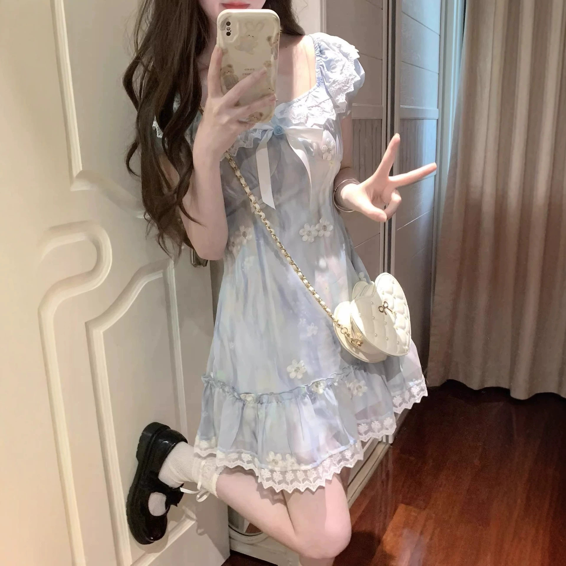 学院风蕾丝拼接蓬蓬裙女