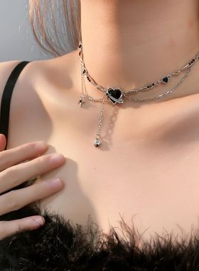黑色爱心吊坠项链甜酷暗黑风颈链小众设计简约精致高级感锁骨链女