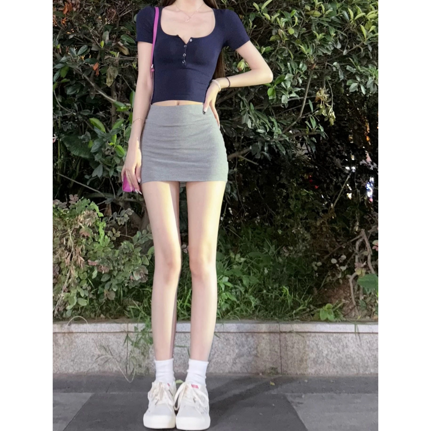 一片式辣妹包臀半身裙防走光短裙